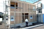キット商品を使って建築中の住宅