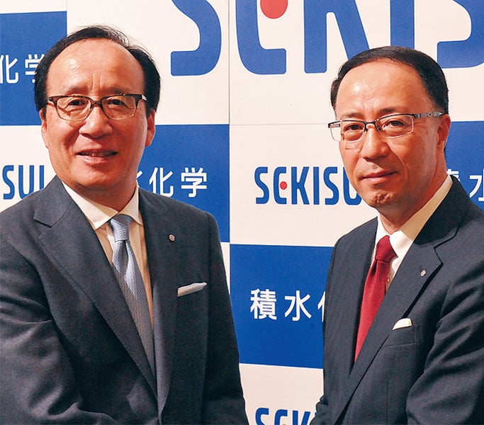 高下社長（左）と加藤専務